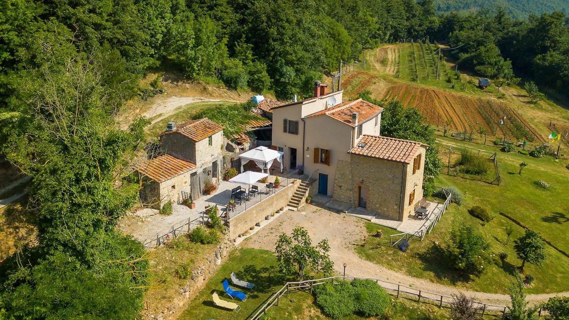 Podere Del Ciacchi Among Tuscany Greenery - Happy Rentals Montieri Italia