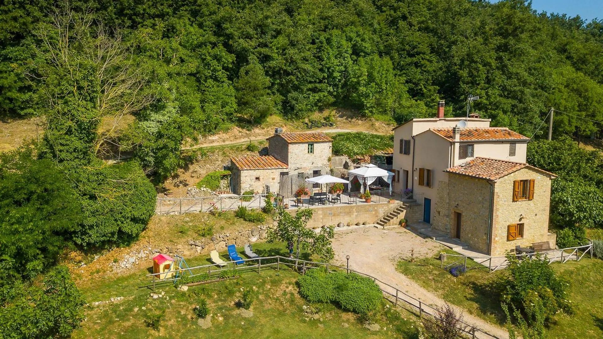 Podere Del Ciacchi Among Tuscany Greenery - Happy Rentals Montieri